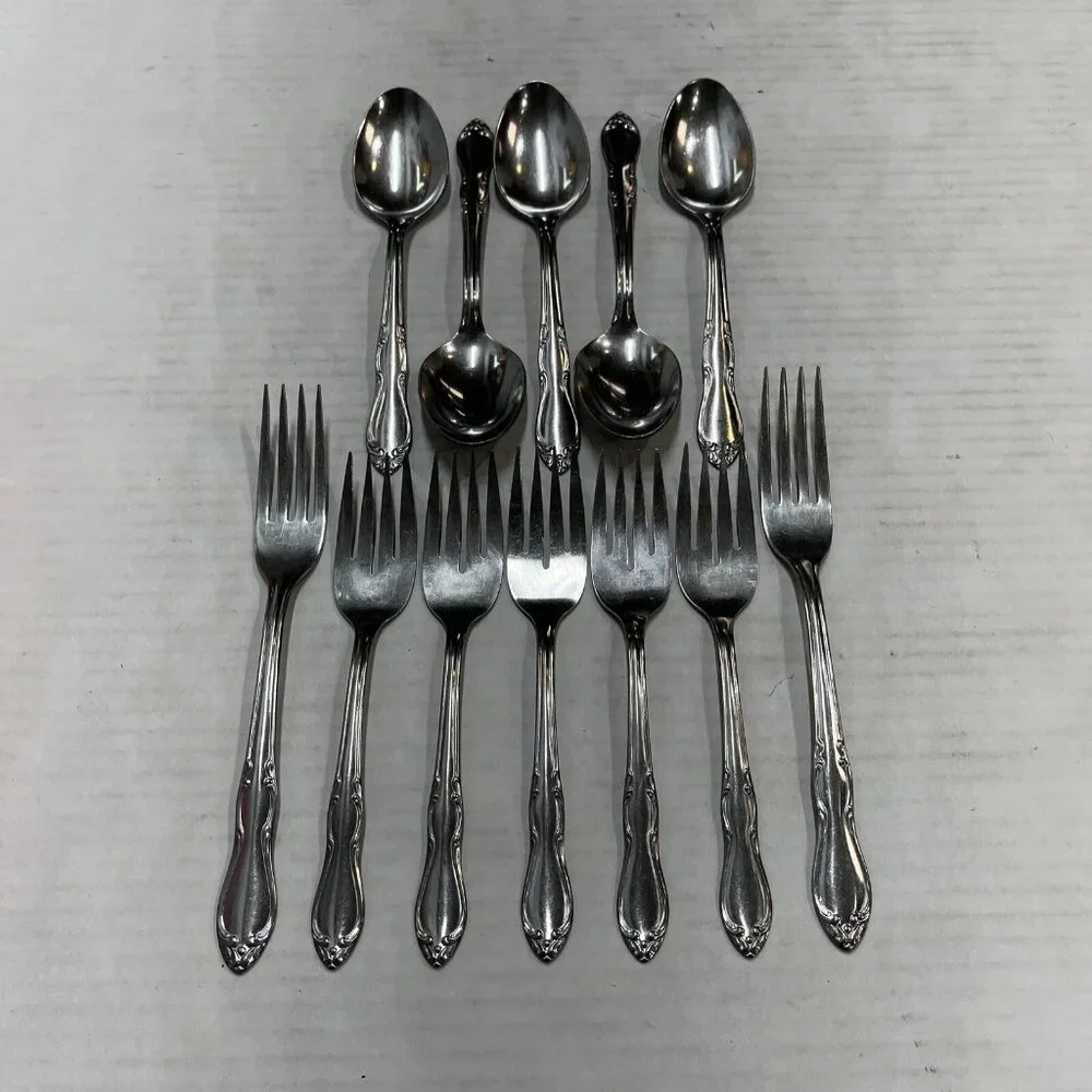 Oneida Simeon L & George‎ H Rogers Homestead Lot Dinner Salad Forks Soup Spoon